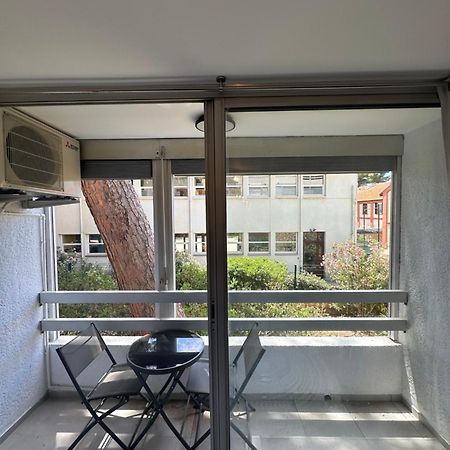 Superbe Studio Climatise Sur Le Port De 耶尔 外观 照片